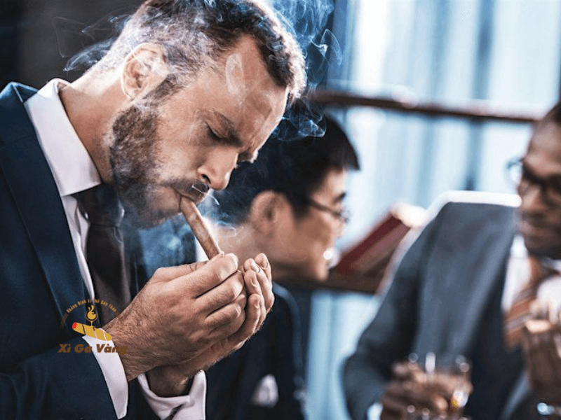 Khác với thuốc lá, xì gà không được thiết kế để hít sâu vào phổi